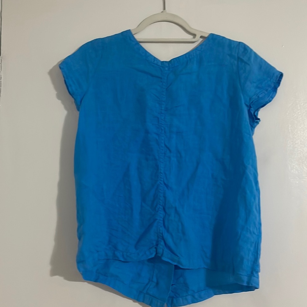 Blue 100% linen shirt with back button detail